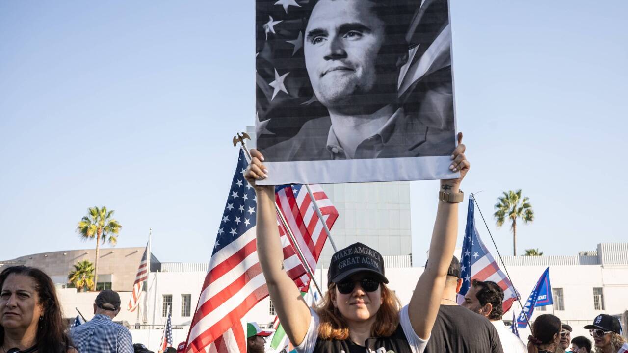  Trump nutzt die Ermordung des Aktivisten Charlie Kirk für Repressionen.  