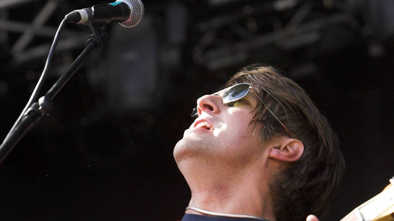 Bereichert die Salzburger Popszene seit Jahrzehnten: Michael „Stootsie“ Steinitz (hier bei einem Auftritt vor fast 20 Jahren beim Frequency Festival auf dem Salzburgring) Bereichert die Salzburger Popszene seit Jahrzehnten: Michael „Stootsie“ Steinitz (hier bei einem Auftritt vor fast 20 Jahren beim Frequency Festival auf dem Salzburgring)