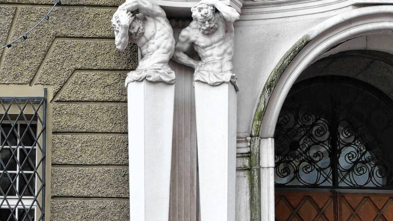 Die Atlanten des Fischer-von-Erlach-Portals.  