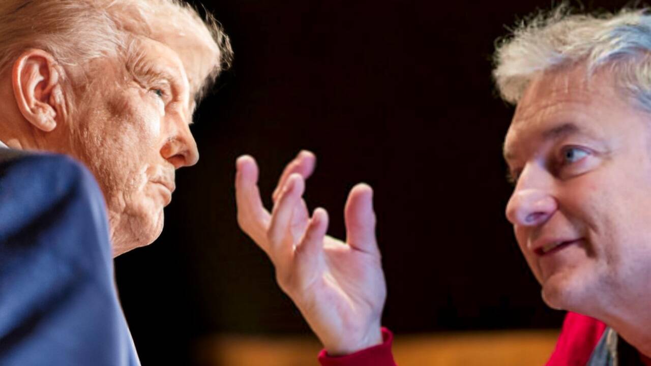 Rühmt das Einigungs- und Friedenswerk des Donald Trump – aber nicht wirklich. Der Kabarettist Alfred Dorfer.  