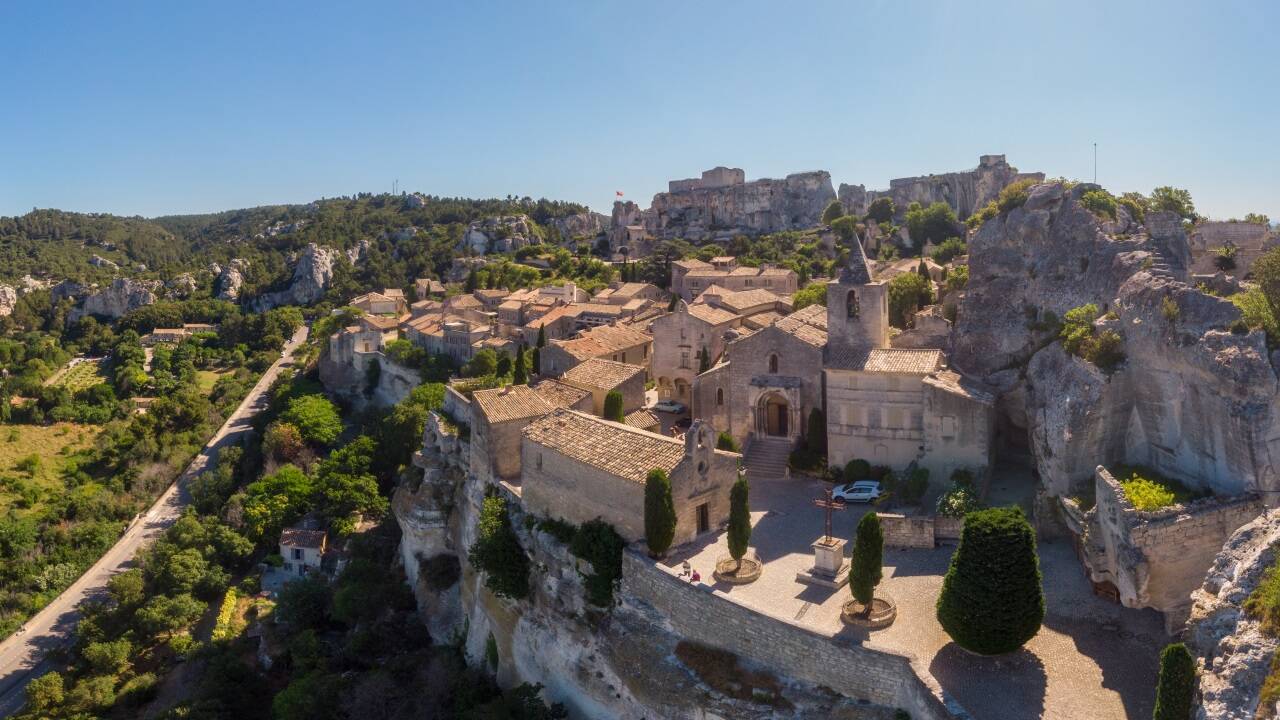 Im benachbarten Les Baux-de-Provence lohnt sich der Besuch... 