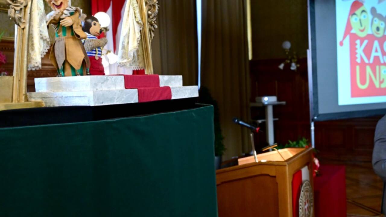 Kasperl und Pezi zu Besuch im Rathaus 