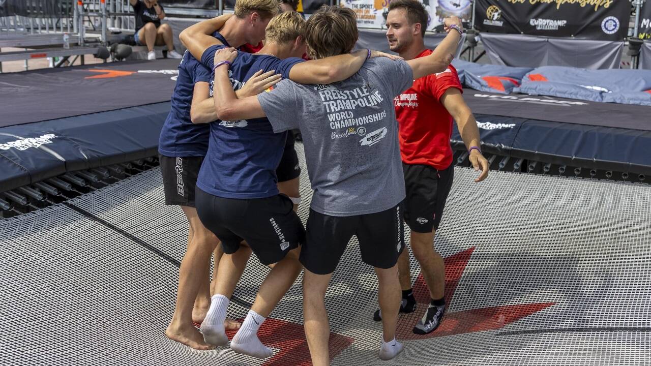 Die Athleten sind eine eingeschworene Truppe. Konkurrenzkampf steht erst an der zweiten Stelle.  