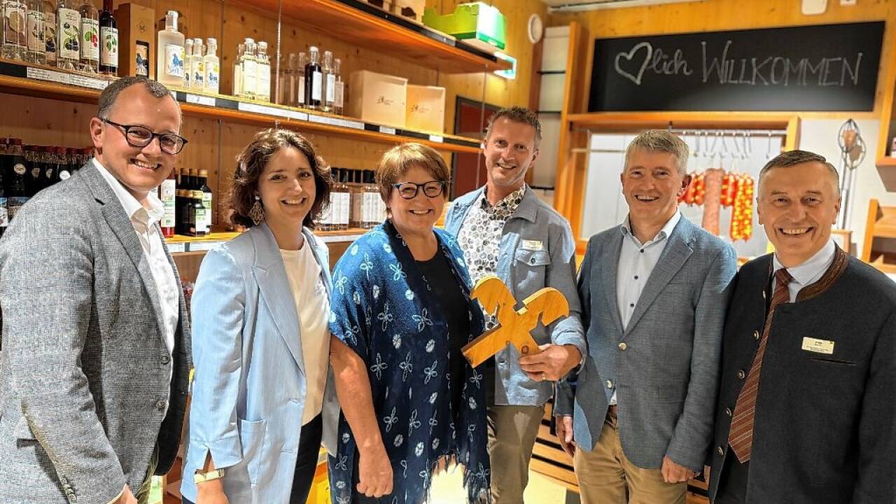 Im Bild in der Lungauer Speis von links: Georg Eberharth, Anna Doblhofer-Bachleitner, Roswitha Prodinger, Hannes Hettegger, Alois Pirkner und Erich Zauner.  