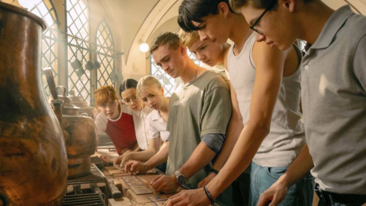 Mit Humor, Herz und einer großen Portion Magie zeigt DIE SCHULE DER MAGISCHEN TIERE 4, dass Freundschaft und Zusammenhalt jede Prüfung bestehen können! 