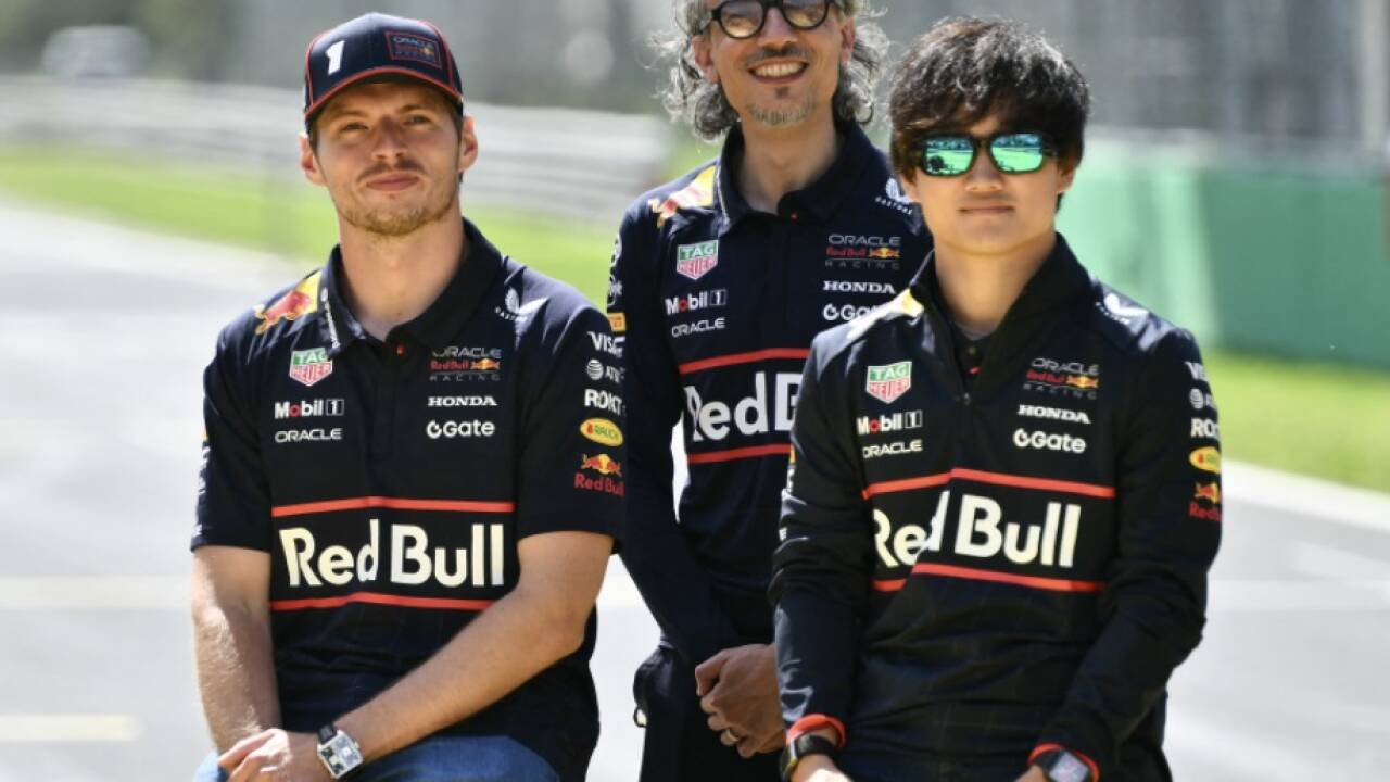 Das neue Triumvirat bei Red Bull: Max Verstappen, Teamchef Laurent Mekies und Yuki Tsunoda (von links).  