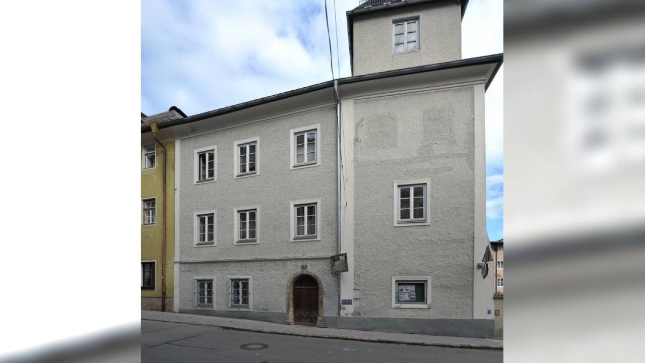 Das Altstadthaus in der Oberhofgasse 3 in Hallein hätte bereits vor drei Jahren verkauft werden sollen. 