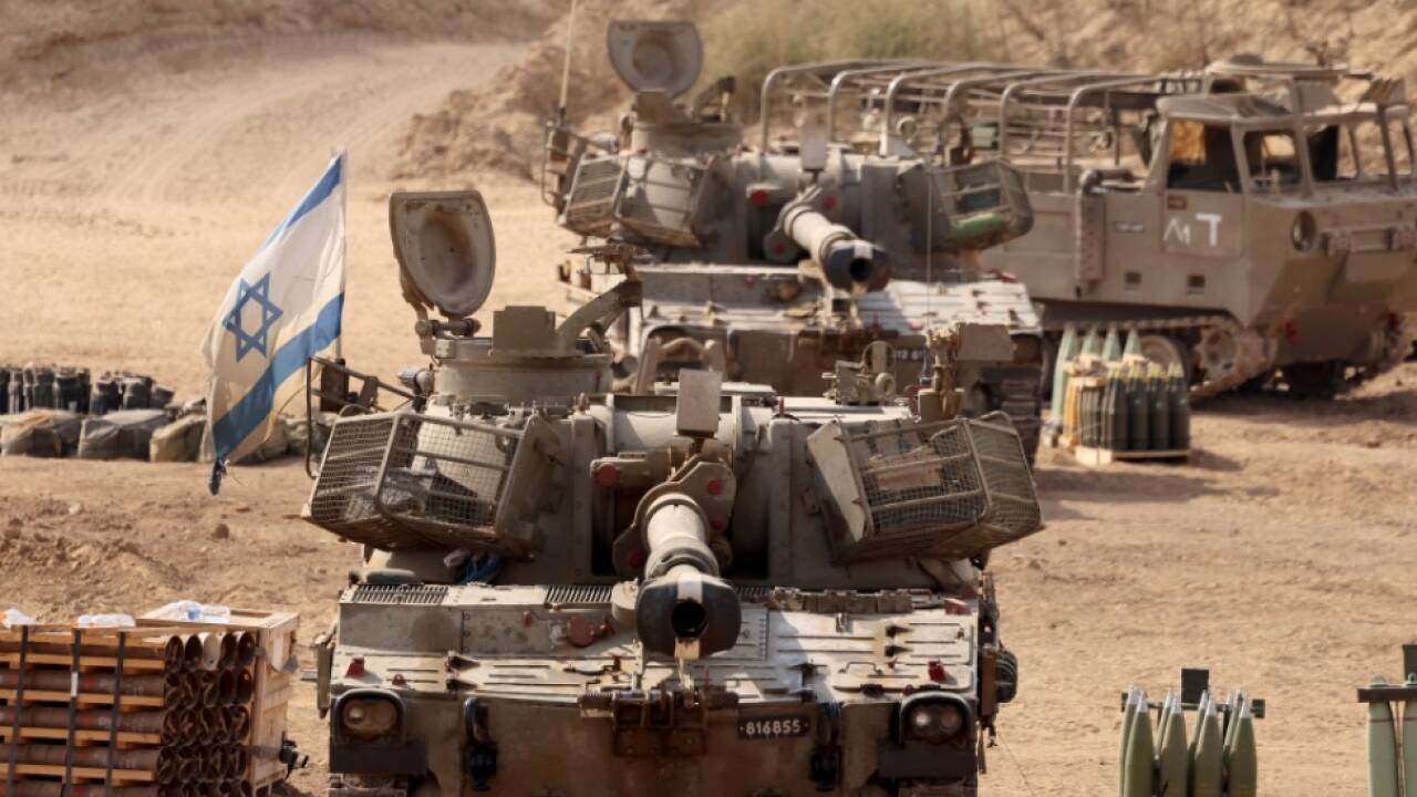 Panzer auf dem Vormarsch in der Stadt Gaza 