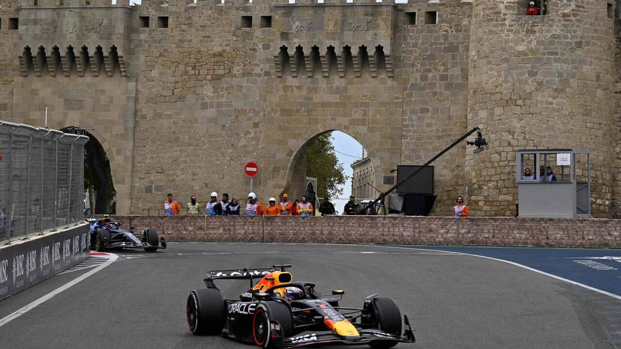 Max Verstappen fuhr der Konkurrenz in der Formel 1 in Baku auf und davon.  