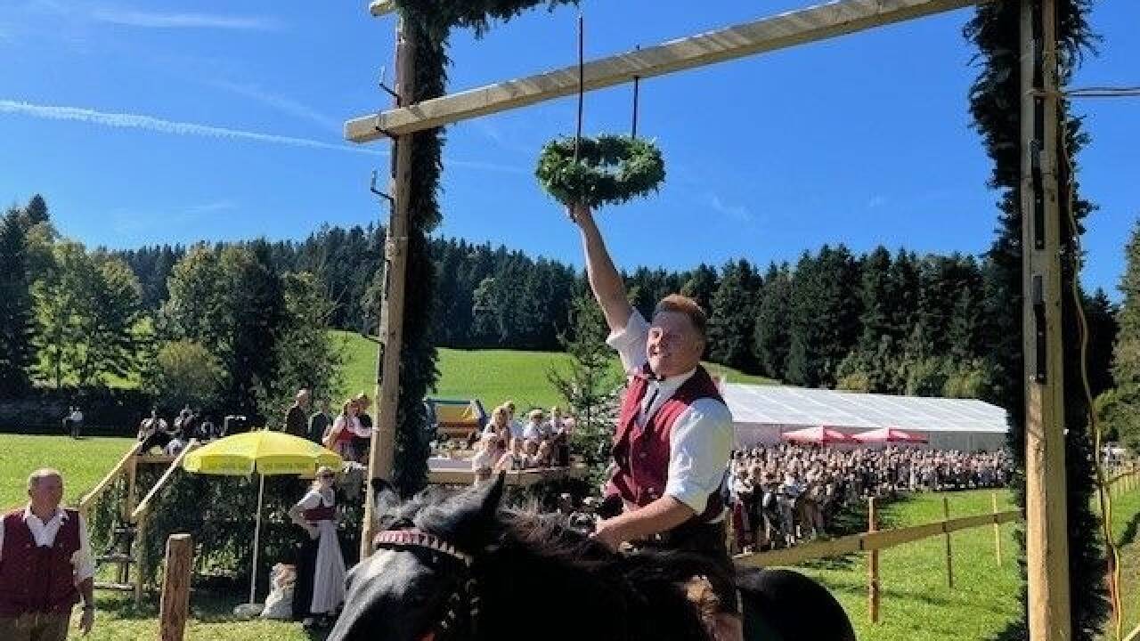 Nur alle fünf Jahre: Die Freude über das schöne Wetter ist daher bei allen sehr groß.  
