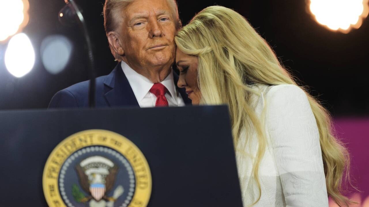 US-Präsident Donald Trump und Witwe Erika Kirk 