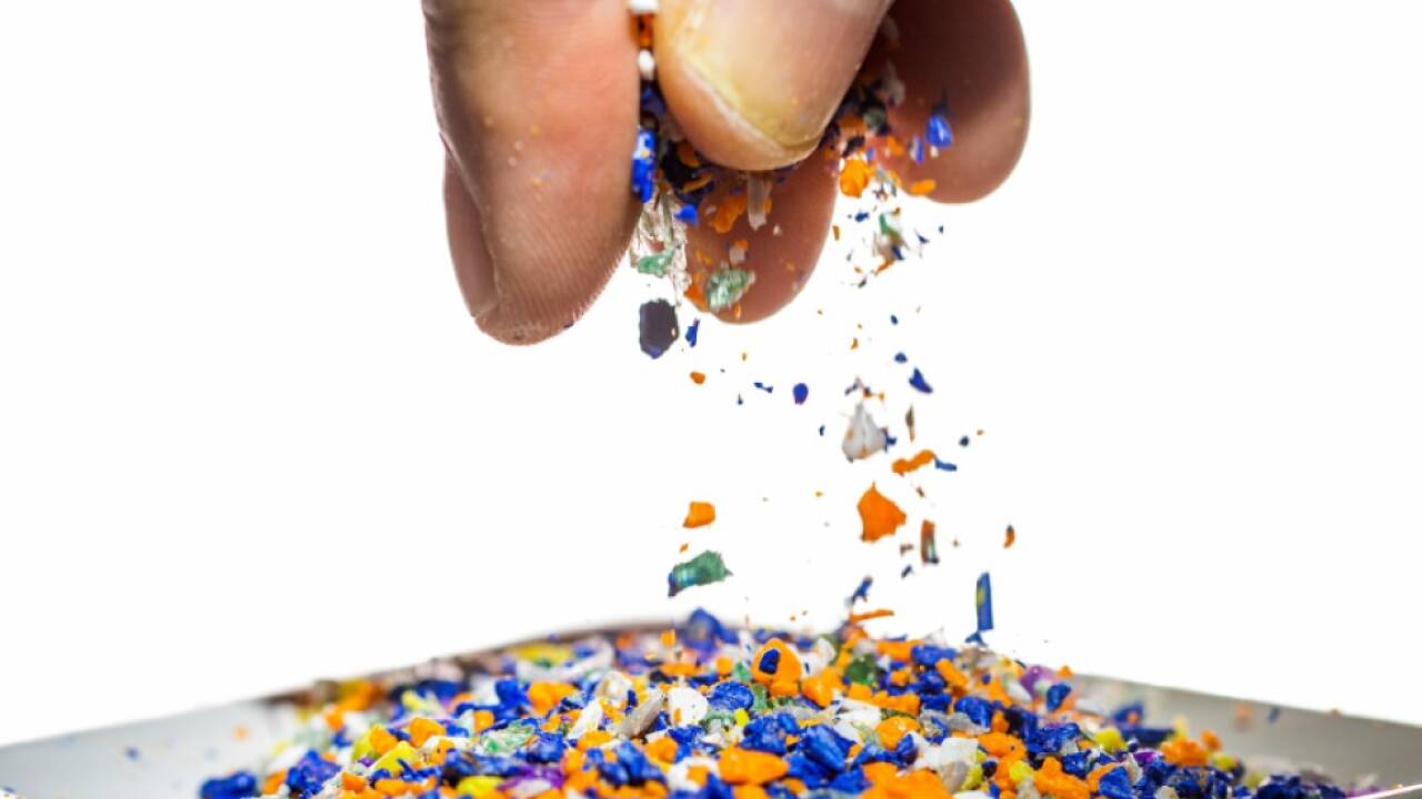 Es gibt Hinweise darauf, dass Substanzen aus Plastikprodukten Erkrankungen in mehreren Organen begünstigen und die Funktion von Hormonen stören können.  
