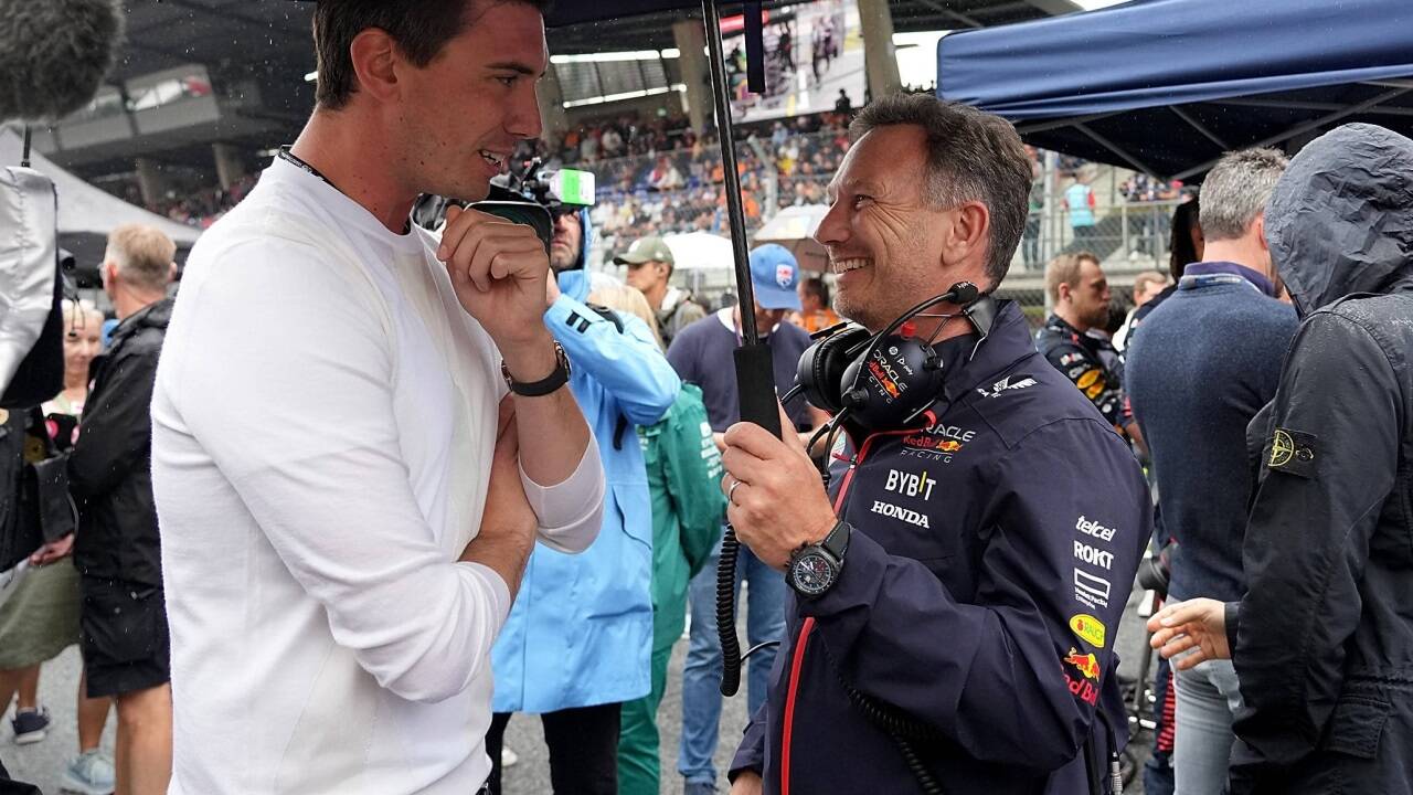 Mark Mateschitz, Sohn von Red-Bull-Gründer Dietrich Mateschitz, im Gespräch mit Christian Horner vor dem Grand Prix von Österreich 2023.  