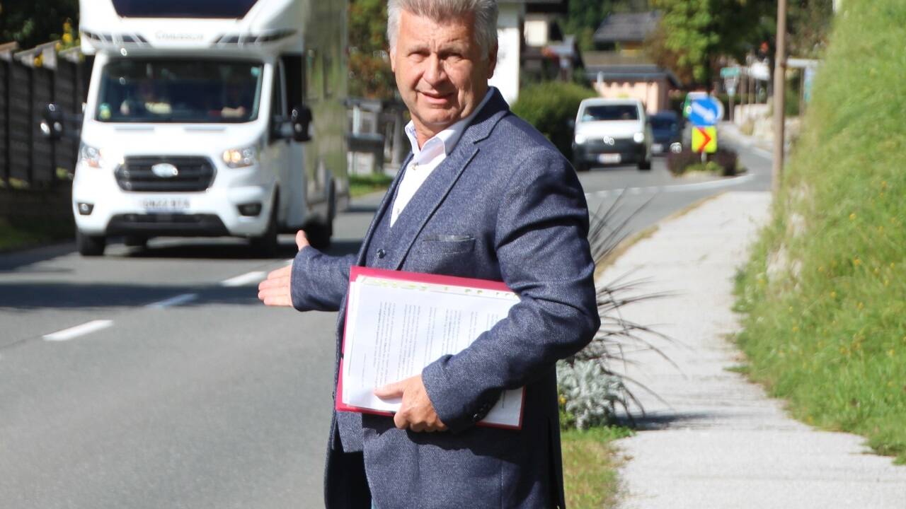 Josef Wölfler (Für Mühlbach) ist in der Gemeindepolitik für den Verkehr zuständig. Gemeinsam mit den Nachbargemeinden will er Maßnahmen erarbeiten.  