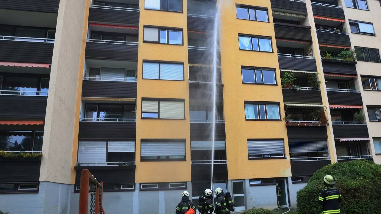 Feuerwehreinsatz in der Erentrudisstraße. 