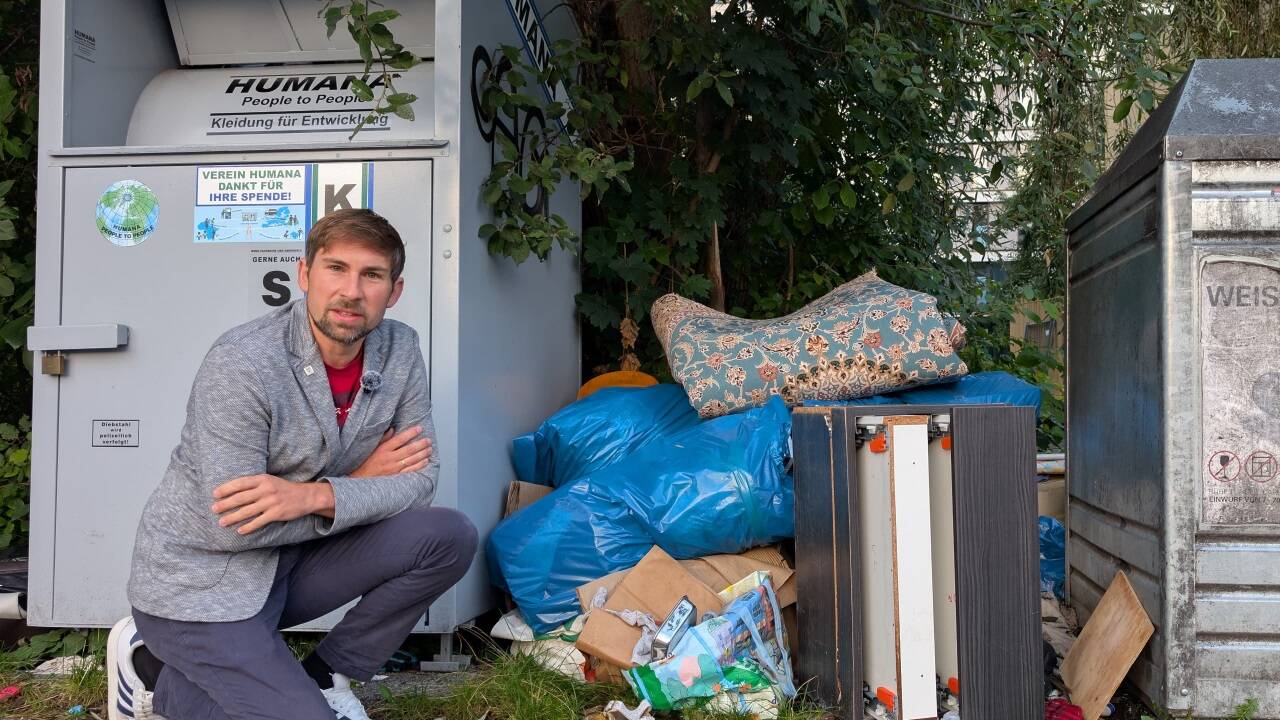 Sebastian Lankes beim Lokalaugenschein in Salzburg-Gnigl. 