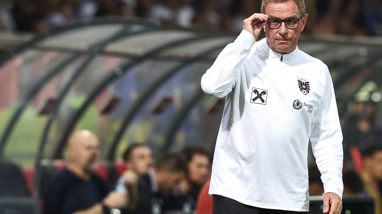Der rechte Fuß bereitet Ralf Rangnick weiter Probleme. Der rechte Fuß bereitet Ralf Rangnick weiter Probleme.