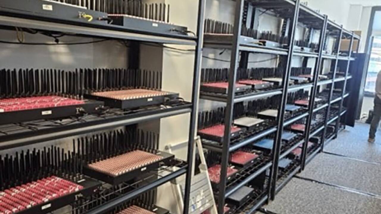 Netzwerk aus Servern und SIM-Karten zerschlagen 