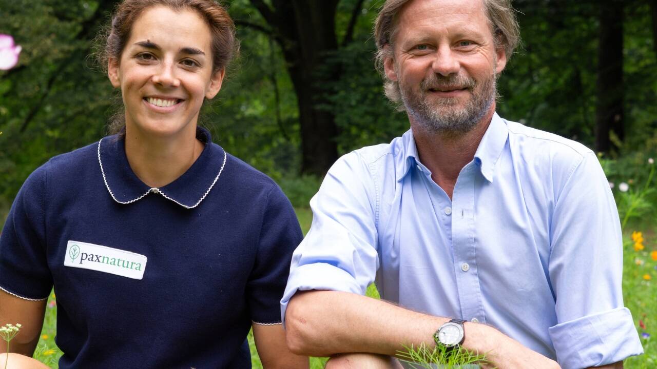 Tabea Minichmayr mit paxnatura-Inhaber Max Mayr-Melnhof.  