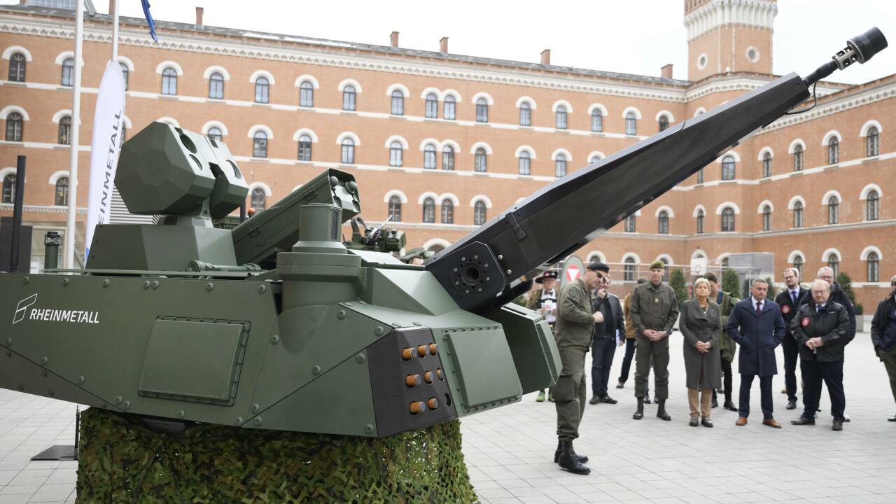 Der neue Fliegerabwehr-Turm Skyranger bei seiner Präsentation im Verteidigungsministerium. 