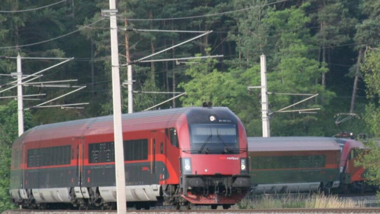 Die Arlbergbahnstrecke wird wegen Sanierungsarbeiten gesperrt 