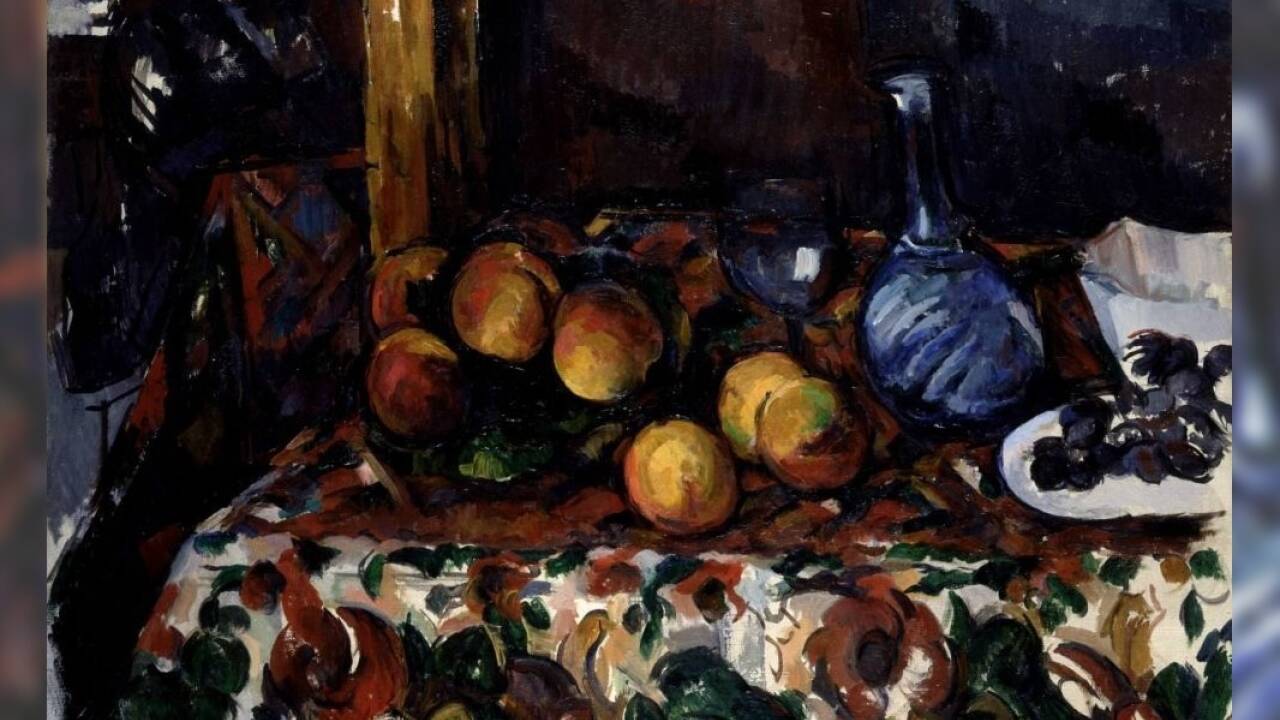 Paul Cézanne, Pfirsiche, Karaffe und Person, um 1900 