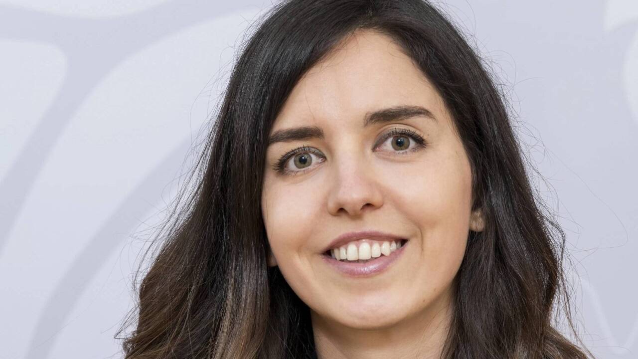 Soraya Pechtl, Leiterin des Falter.morgen-Newsletters, ist eine der beiden Preisträgerinnen. 