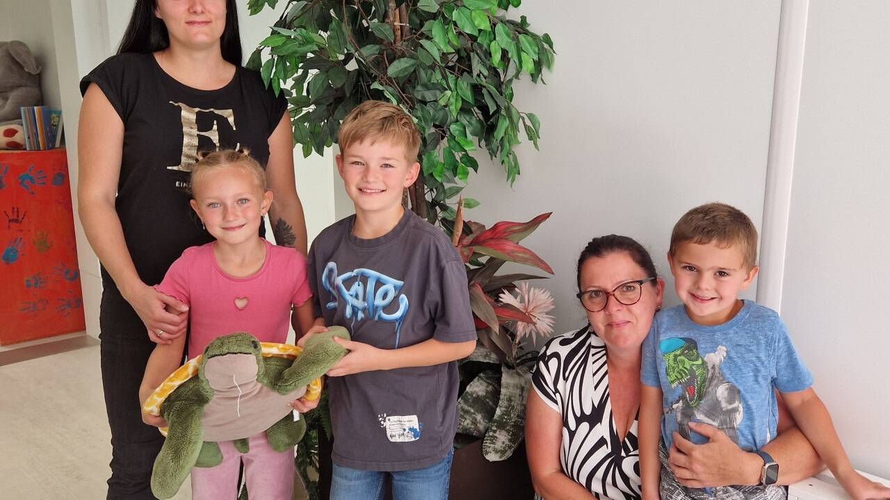 Waren am Tag der offenen Tür von den ansprechenden Räumlichkeiten begeistert: Petra, Hailey, Aidan, Gitti und Tobias.  
