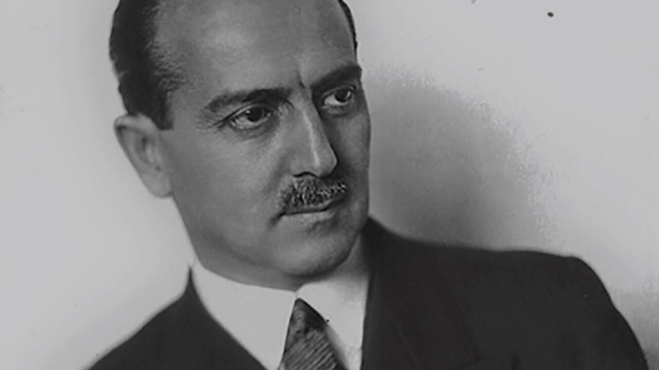 1920: Die Konstituierende Nationalversammlung nimmt in Wien die von Hans Kelsen ausgearbeitete Bundesverfassung der Republik Österreich an, die am 10. November in Kraft tritt. (Artikel 1: „Österreich ist eine demokratische Republik. Ihr Recht geht vom Volk aus.“) 