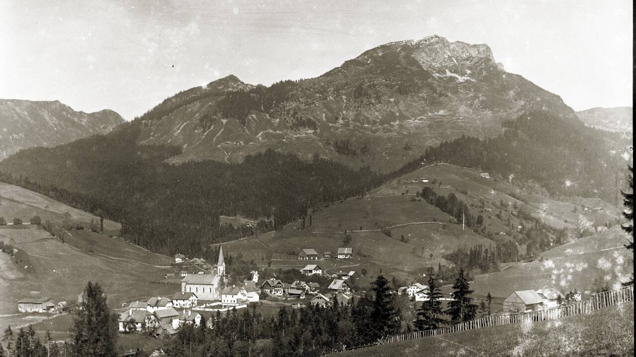 Panoramablick von der Sanhofleiten aus (Fotoauszug von alten Glasplatten aus dem Besitz der Fam. Schwaighofer); ca. 1900 – 1910  
