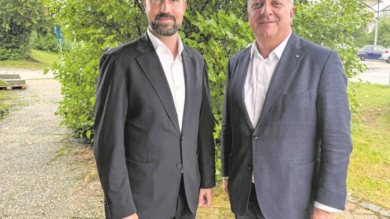 Christian Bernreiter (rechts) und Stefan Schnöll trafen sich am Chiemsee. 