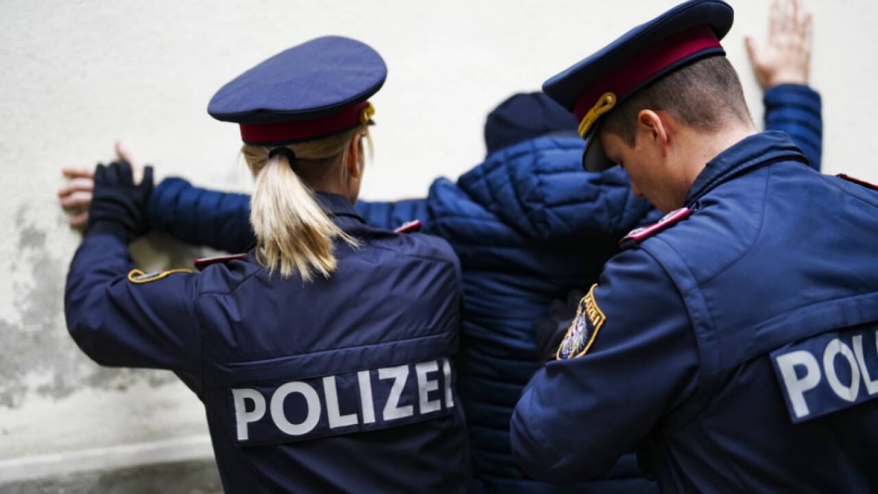 Einer Tatverdächtiger konnte in Mailand festgenommen werden. Er befindet sich jetzt in Untersuchungshaft. 