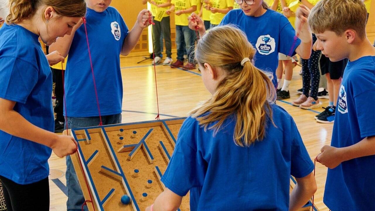 Die Volksschule Rif-Rehhof gegen die Praxisvolksschule Salzburg: die besten Impressionen zum Durchklicken. 