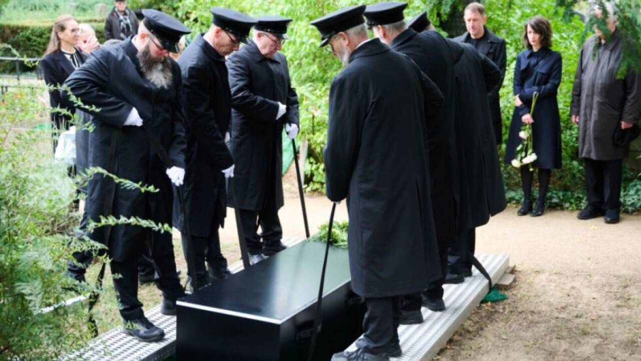 Claus Peymann wurde in Berlin beigesetzt 