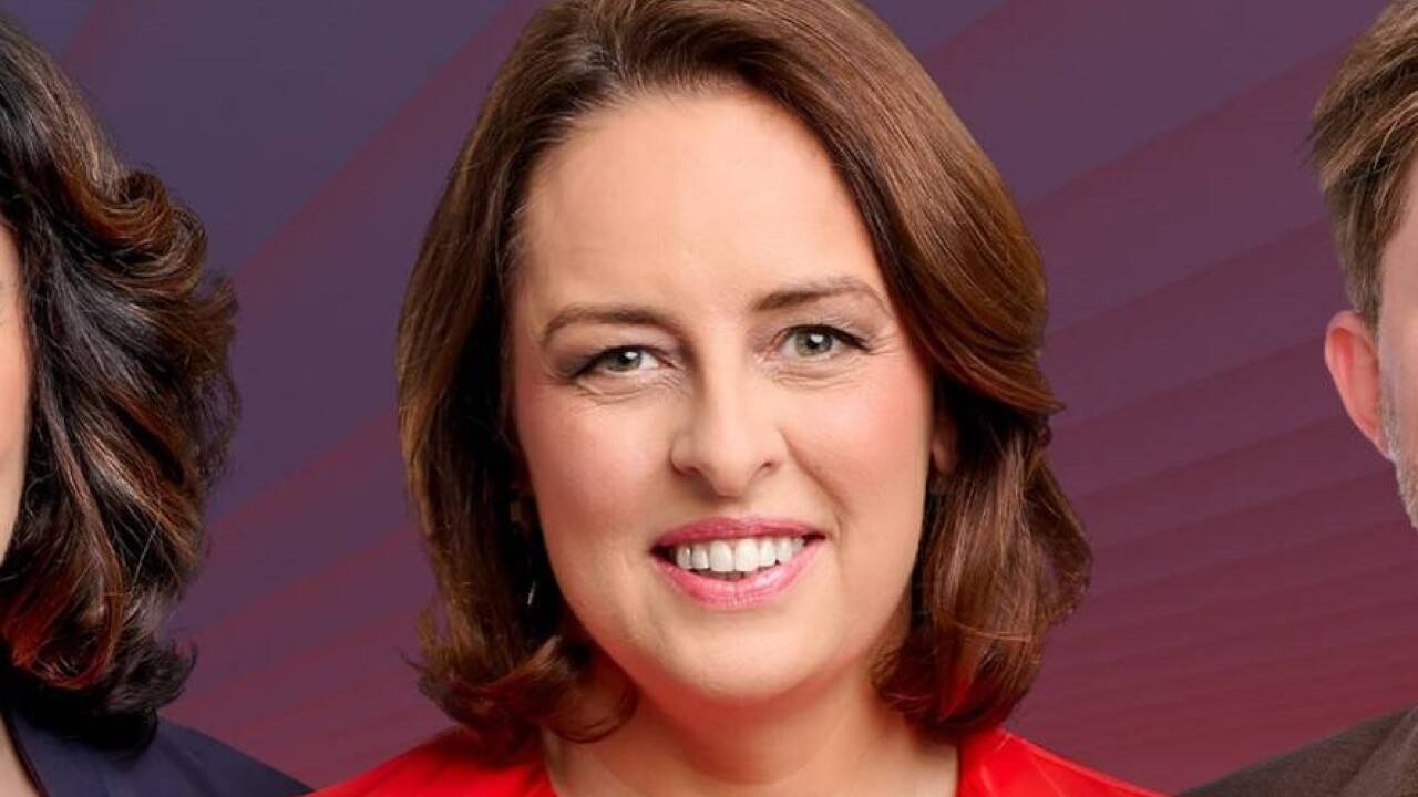 Sandra Szabo führt durch die finale Sendung. 