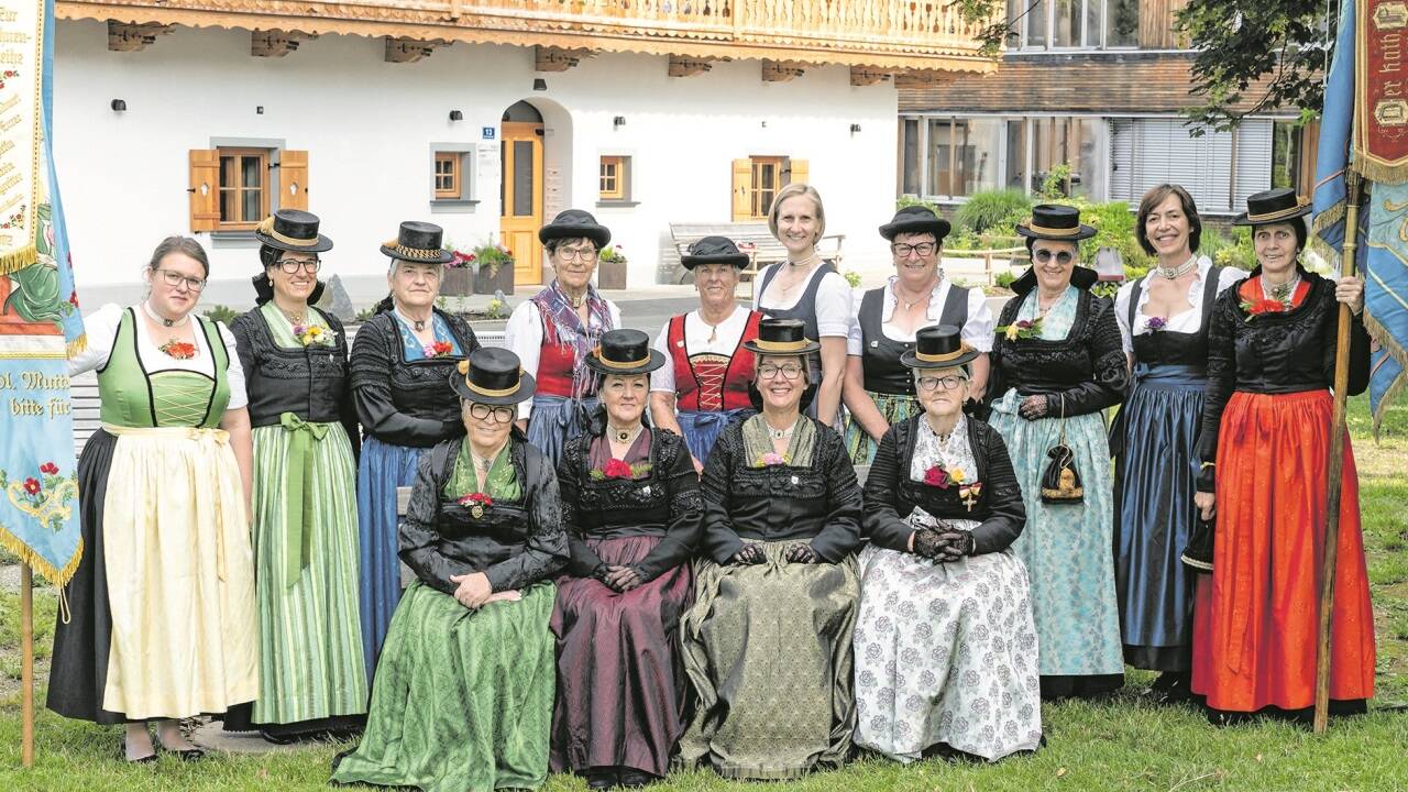 Bunt gemischt, fröhlich und mit vielen Ideen: der neue Ausschuss der Frauenschaft. 