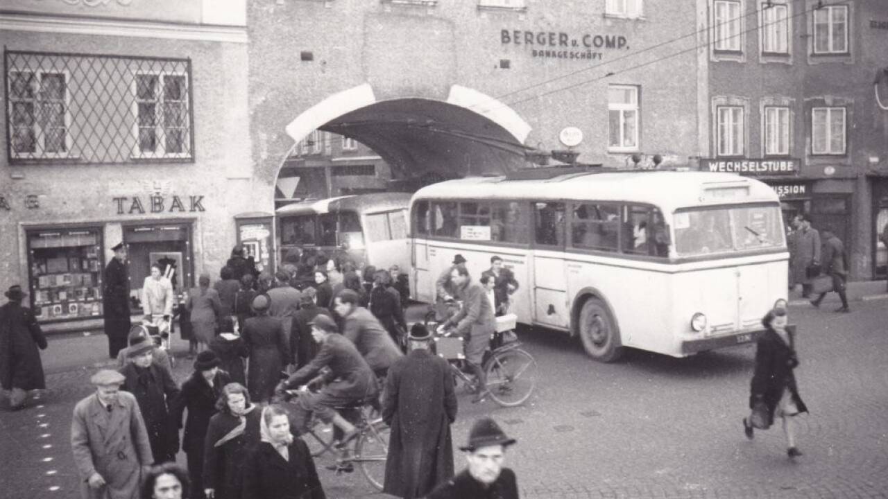 Der Obus fuhr einst durch die Getreidegasse. 