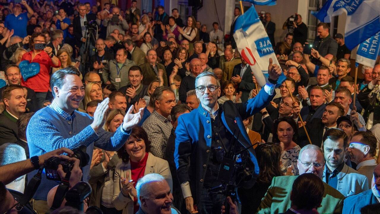 FPÖ-Chef Herbert Kickl lässt sich feiern. 