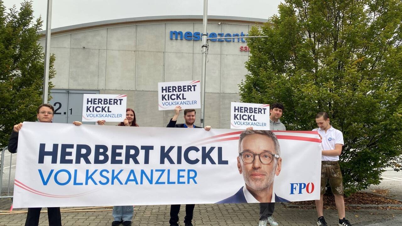 Auch fünf Pro-Demonstranten fanden sich ein. 