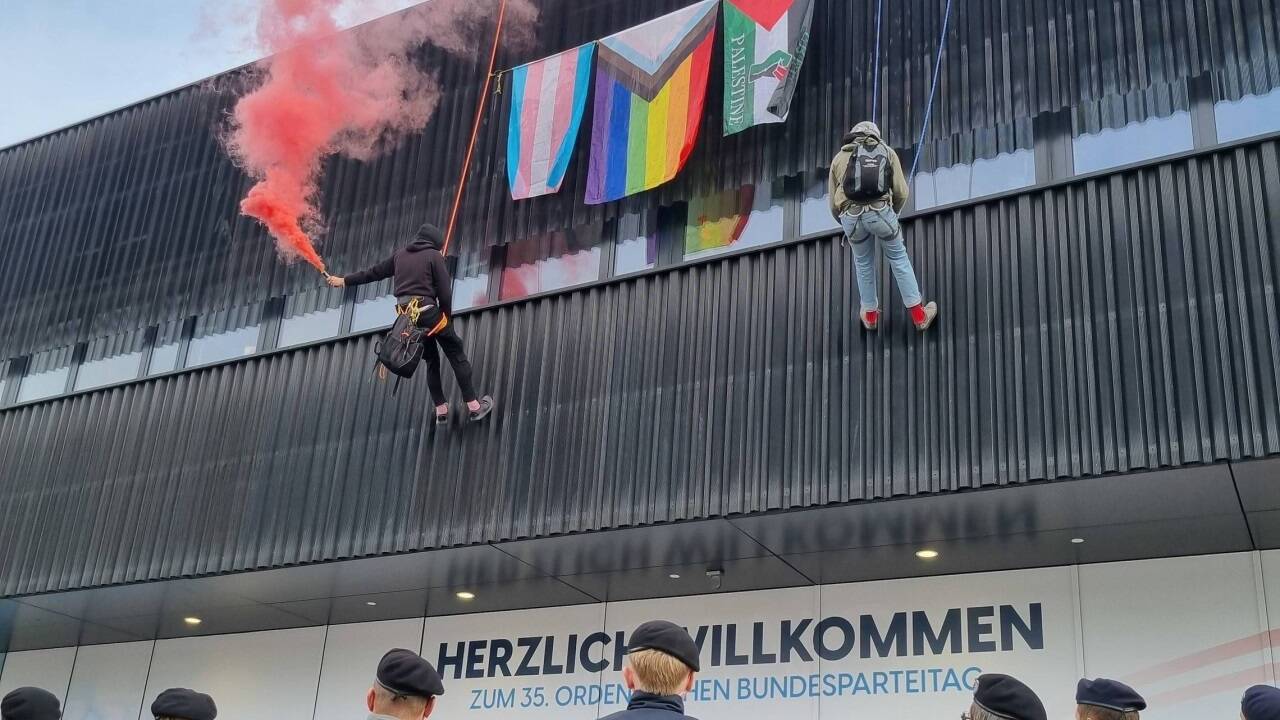 FPÖ-Chef Herbert Kickl lässt sich in Salzburg feiern. 