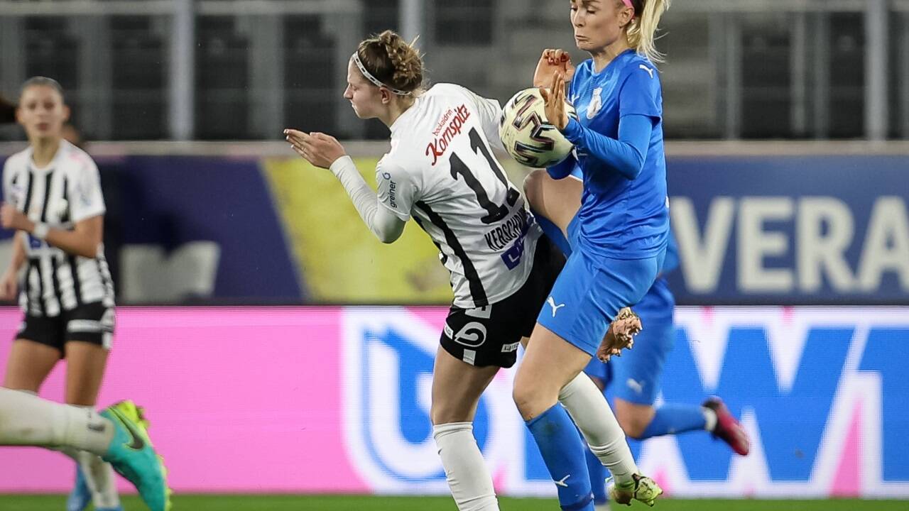 Jenny Klein (rechts).  