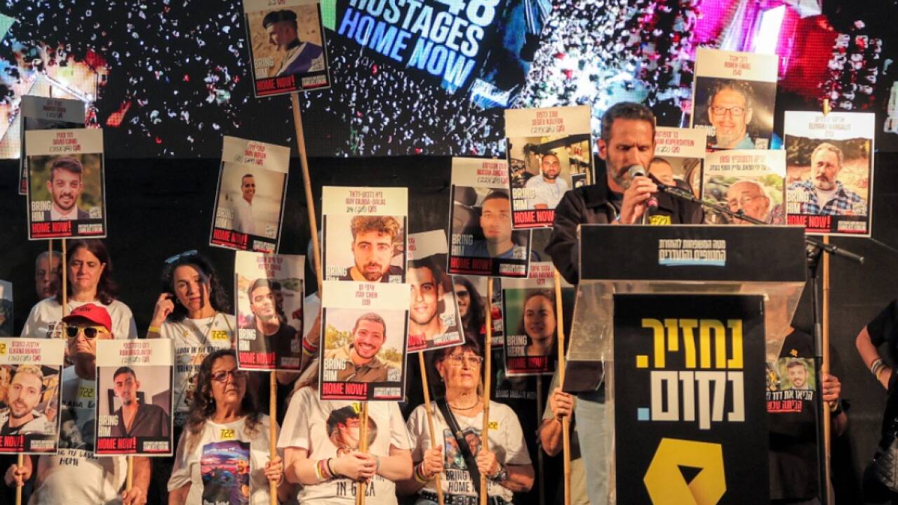 Die Geiselangehörigen auf dem 'Geisel-Platz' in Tel Aviv 