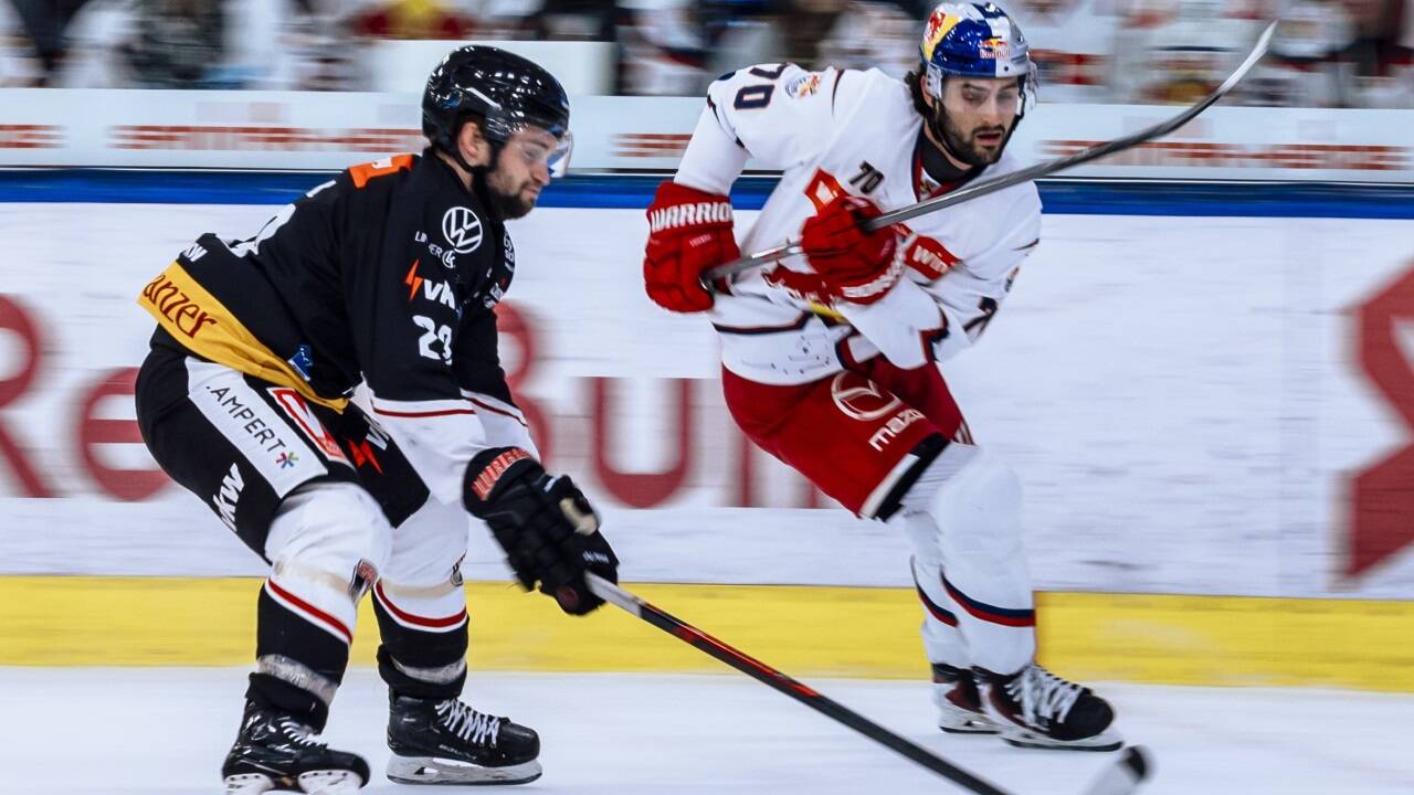 Dynamisch geht hier Benjamin Nissner an seinem Gegenspieler vorbei, so gelang ihm das Tor des Abends.  