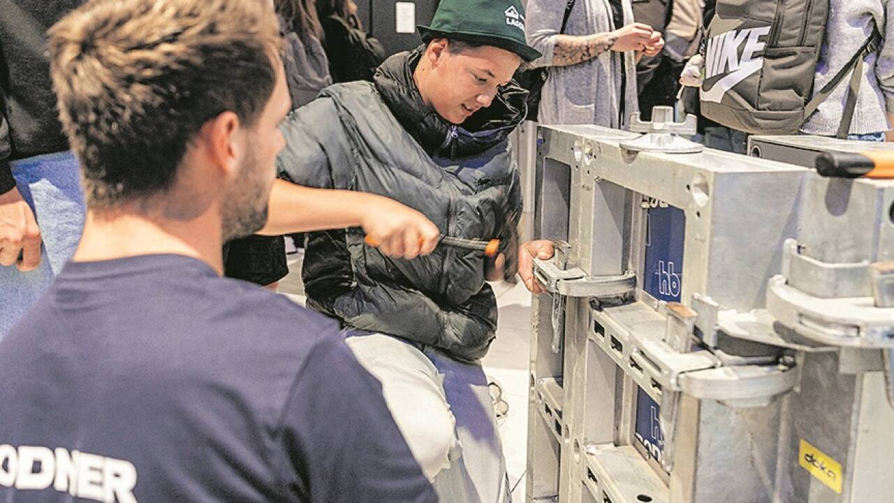 Am Stand von Bodner packten die Jugendlichen an. 