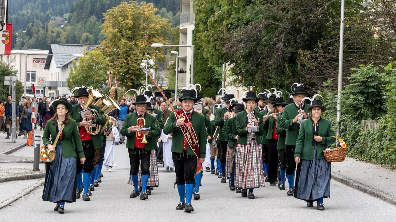 Am Sonntag feierte Bischofshofen 25 Jahre Stadterhebung. Zahlreiche Vereine rückten aus.  