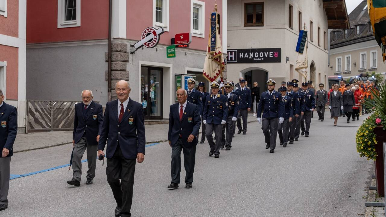 Am Sonntag feierte Bischofshofen 25 Jahre Stadterhebung. Zahlreiche Vereine rückten aus.  