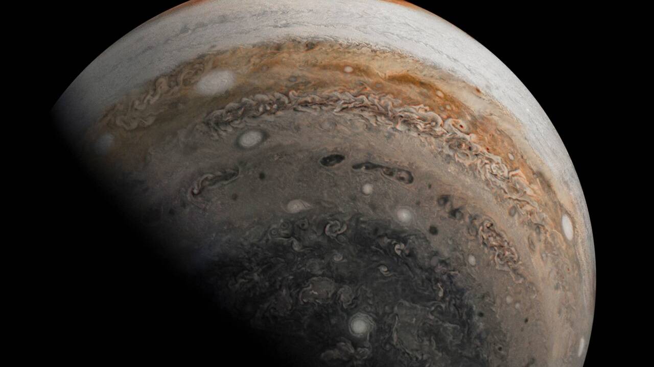 Seit Langem wird vermutet, dass die vier großen Monde des Jupiters aus einer ähnlichen Scheibe entstanden sind. 