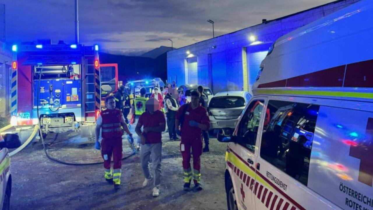 Feuerwehr und Rettung standen bei dem Angriff im Einsatz 