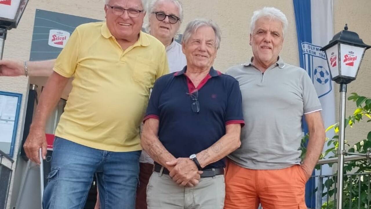 Anton Mitterlechner, Karl Steiner, Walter Bonecker und Josef Kolander (von links) waren Teil jener Mannschaft, die 1969 den Meistertitel in der 3. Klasse holte. 