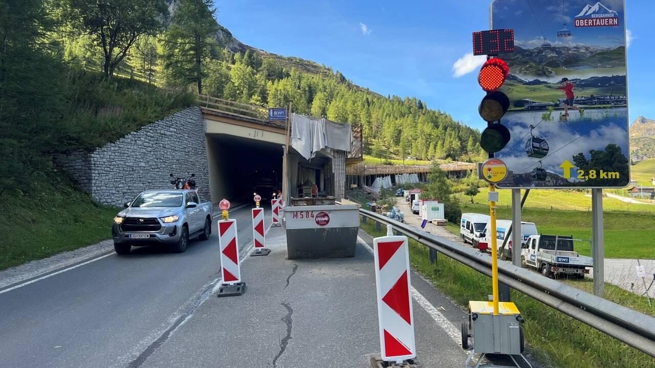 Noch bis Mitte November kommt es im Bereich der Schaidberggalerie am Obertauern zu Verkehrsverzögerungen. 
